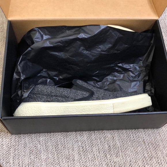 AUTHENTIC SAINT LAURENT  WOOL SNEAKERS, WMNS SZ 9 - Picture 11 of 11